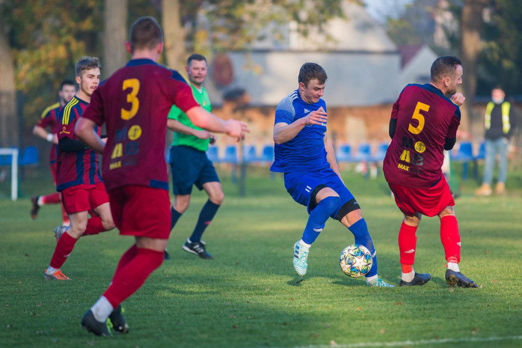 Pewna wygrana LZS-u Skorogoszcz, rywale nie mieli żadnych argumentów [GALERIA]