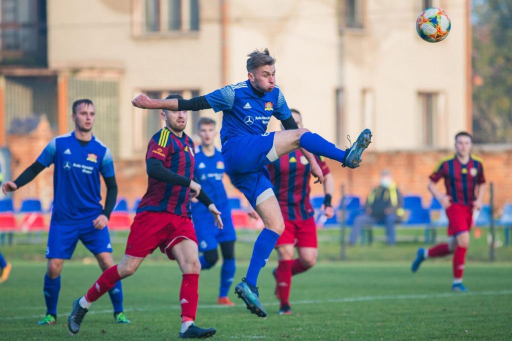 Pewna wygrana LZS-u Skorogoszcz, rywale nie mieli żadnych argumentów [GALERIA]