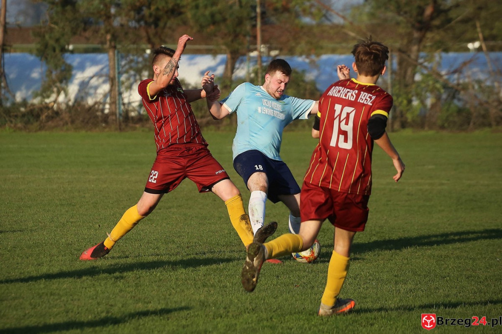 Podsumowanie klasy B. Nasze drużyny rozegrały przedostatnią jesienną kolejkę [GALERIA  z meczu Olimpia II Lewin Brzeski - KS Łukowice Brzeskie]