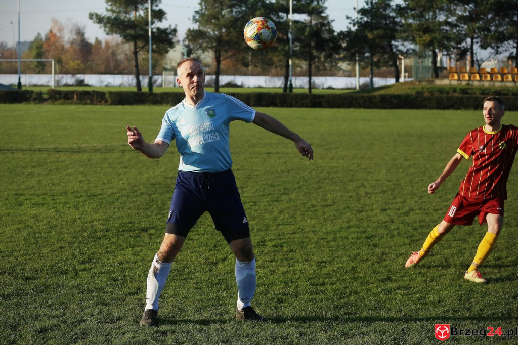 Podsumowanie klasy B. Nasze drużyny rozegrały przedostatnią jesienną kolejkę [GALERIA  z meczu Olimpia II Lewin Brzeski - KS Łukowice Brzeskie]