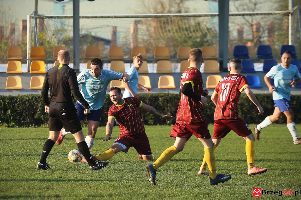 Podsumowanie klasy B. Nasze drużyny rozegrały przedostatnią jesienną kolejkę [GALERIA  z meczu Olimpia II Lewin Brzeski - KS Łukowice Brzeskie]