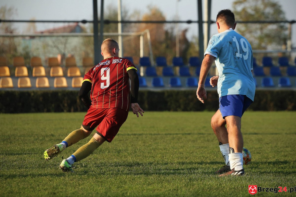 Podsumowanie klasy B. Nasze drużyny rozegrały przedostatnią jesienną kolejkę [GALERIA  z meczu Olimpia II Lewin Brzeski - KS Łukowice Brzeskie]
