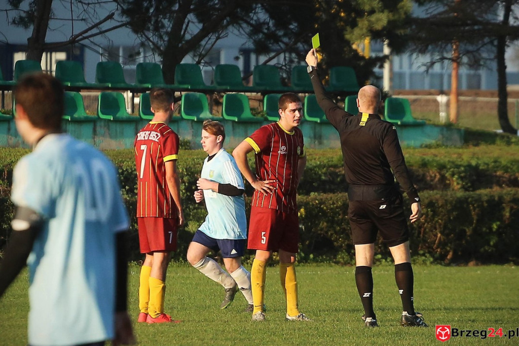 Podsumowanie klasy B. Nasze drużyny rozegrały przedostatnią jesienną kolejkę [GALERIA  z meczu Olimpia II Lewin Brzeski - KS Łukowice Brzeskie]