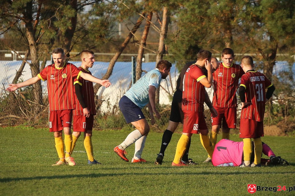 Podsumowanie klasy B. Nasze drużyny rozegrały przedostatnią jesienną kolejkę [GALERIA  z meczu Olimpia II Lewin Brzeski - KS Łukowice Brzeskie]