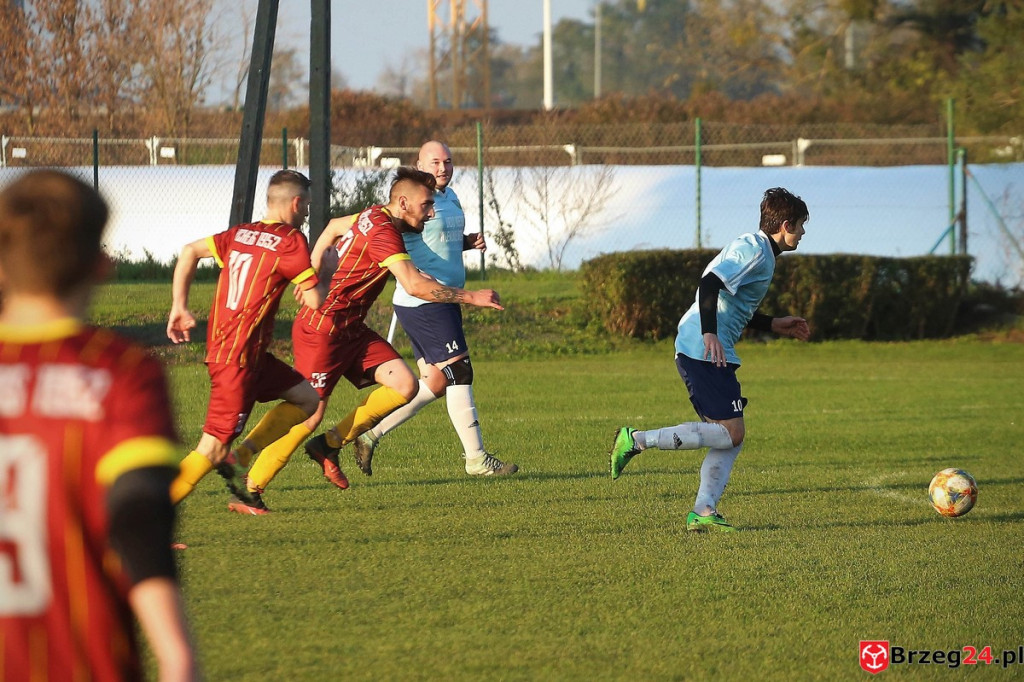 Podsumowanie klasy B. Nasze drużyny rozegrały przedostatnią jesienną kolejkę [GALERIA  z meczu Olimpia II Lewin Brzeski - KS Łukowice Brzeskie]