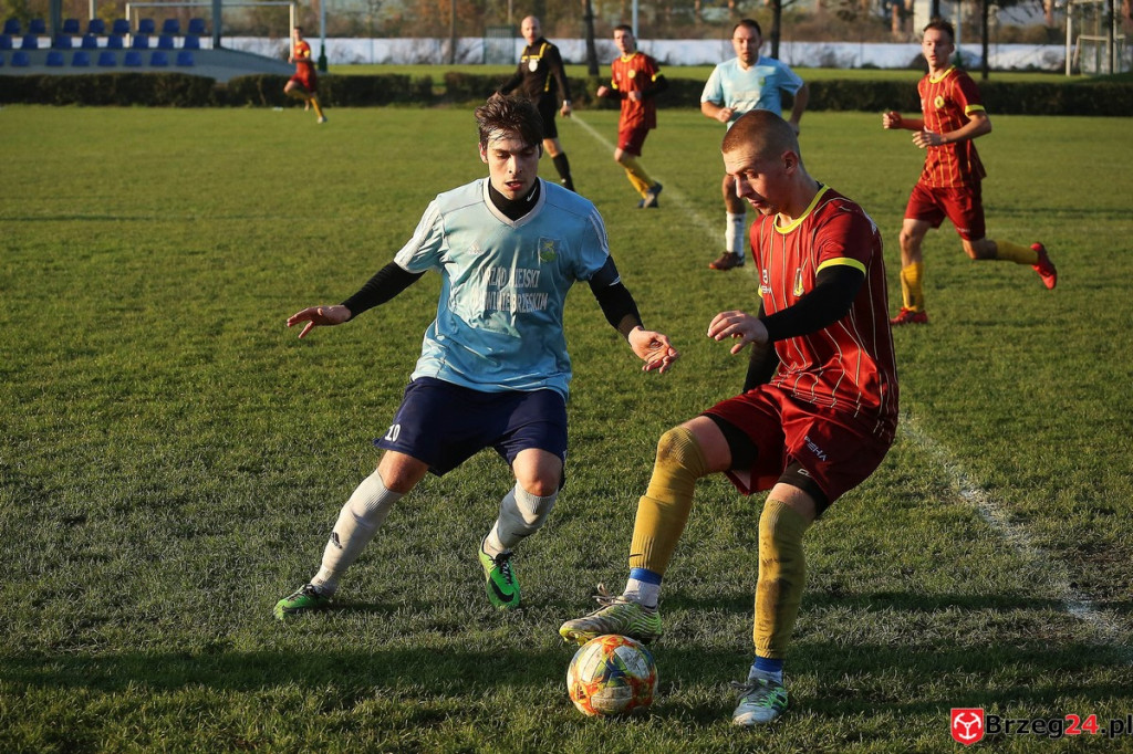Podsumowanie klasy B. Nasze drużyny rozegrały przedostatnią jesienną kolejkę [GALERIA  z meczu Olimpia II Lewin Brzeski - KS Łukowice Brzeskie]