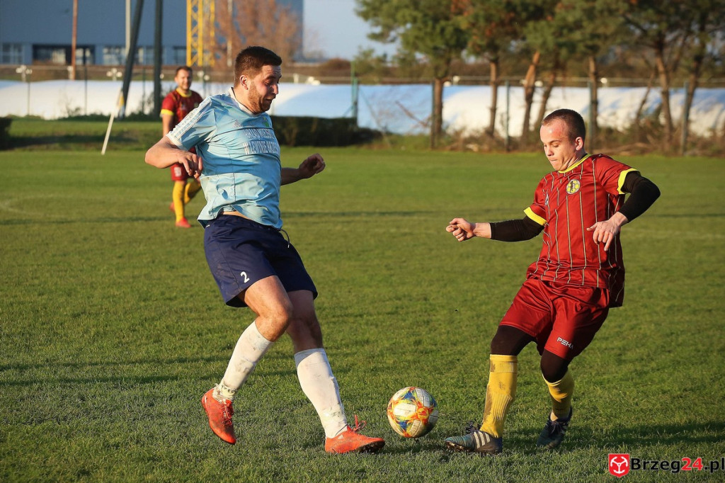 Podsumowanie klasy B. Nasze drużyny rozegrały przedostatnią jesienną kolejkę [GALERIA  z meczu Olimpia II Lewin Brzeski - KS Łukowice Brzeskie]