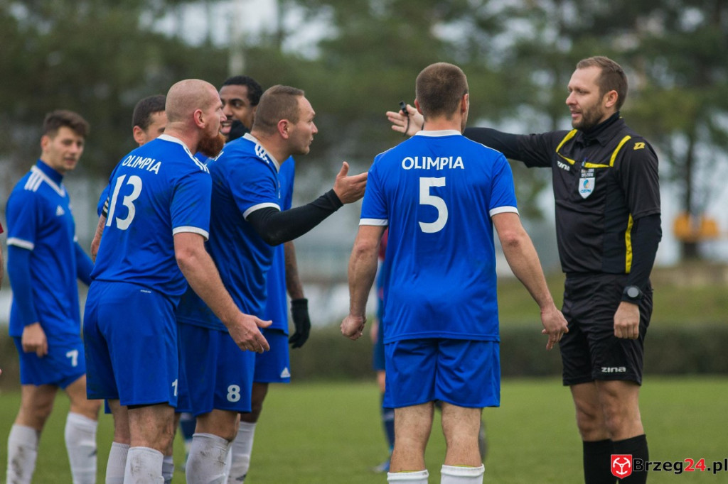 Wyrównane derby gminy Lewin Brzeski. LZS Skorogoszcz wygrał w końcówce [GALERIA]