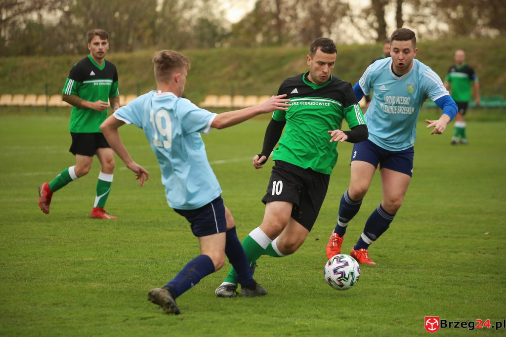 Piłkarska klasa B zakończyła rundę jesienną. Jak wygląda sytuacja po ostatniej kolejce? [FOTORELACJA z meczu Orzeł Olszanka - Olimpia II Lewin Brzeski]