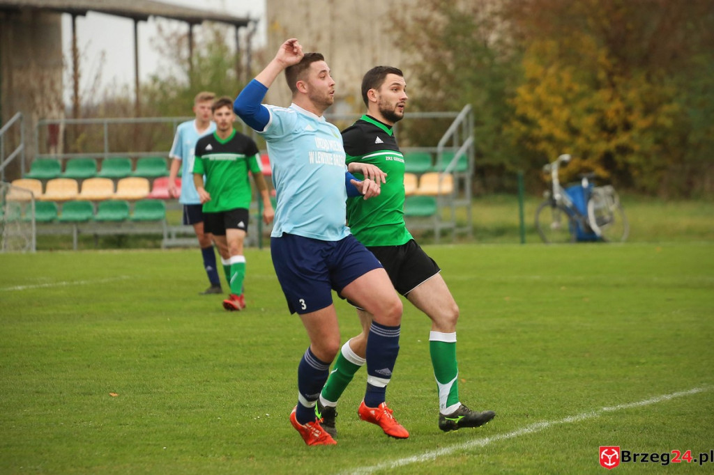 Piłkarska klasa B zakończyła rundę jesienną. Jak wygląda sytuacja po ostatniej kolejce? [FOTORELACJA z meczu Orzeł Olszanka - Olimpia II Lewin Brzeski]