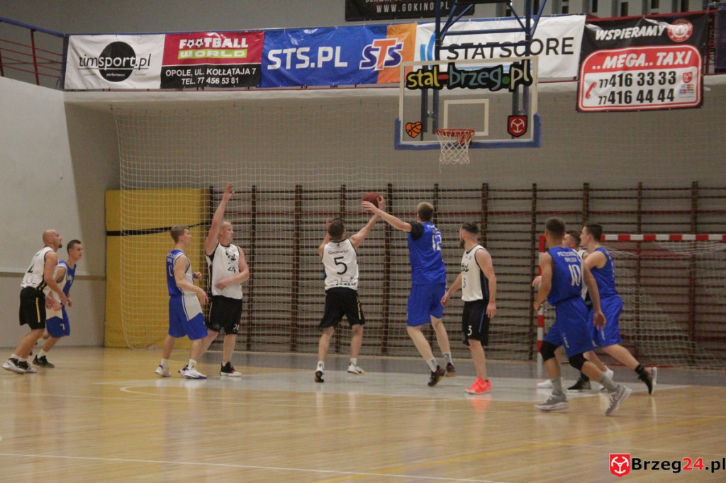 Festiwal rzutów w Brzegu! Koszykarska Stal po dobrym meczu, przegrywa z Weegree Politechnika Opolska