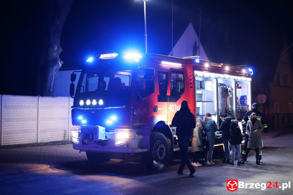 Strażacy ochotnicy ze Zwanowic odebrali nowy wóz bojowy. To nagroda za frekwencję wyborczą