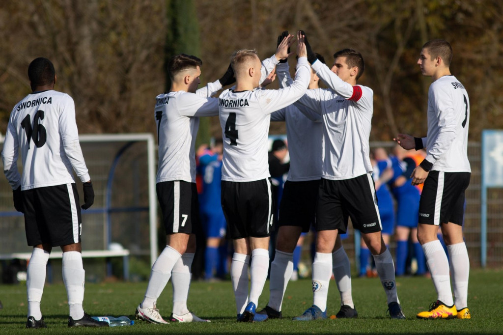 Błyskawiczne otwarcie i... Olimpia Lewin Brzeski ograła Swornicę Czarnowąsy! [GALERIA]