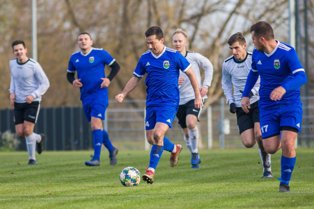 Błyskawiczne otwarcie i... Olimpia Lewin Brzeski ograła Swornicę Czarnowąsy! [GALERIA]