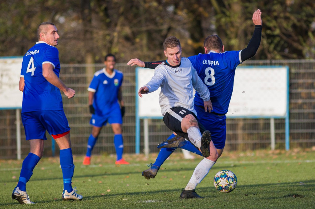 Błyskawiczne otwarcie i... Olimpia Lewin Brzeski ograła Swornicę Czarnowąsy! [GALERIA]