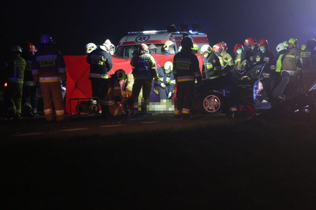 26-latek usłyszał zarzut spowodowania wypadku ze skutkiem śmiertelnym. Prokuratura powołała biegłego z zakresu rekonstrukcji zdarzeń drogowych
