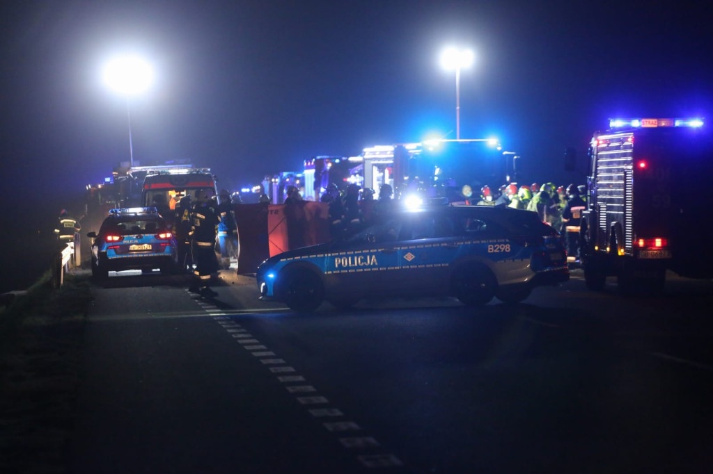 26-latek usłyszał zarzut spowodowania wypadku ze skutkiem śmiertelnym. Prokuratura powołała biegłego z zakresu rekonstrukcji zdarzeń drogowych