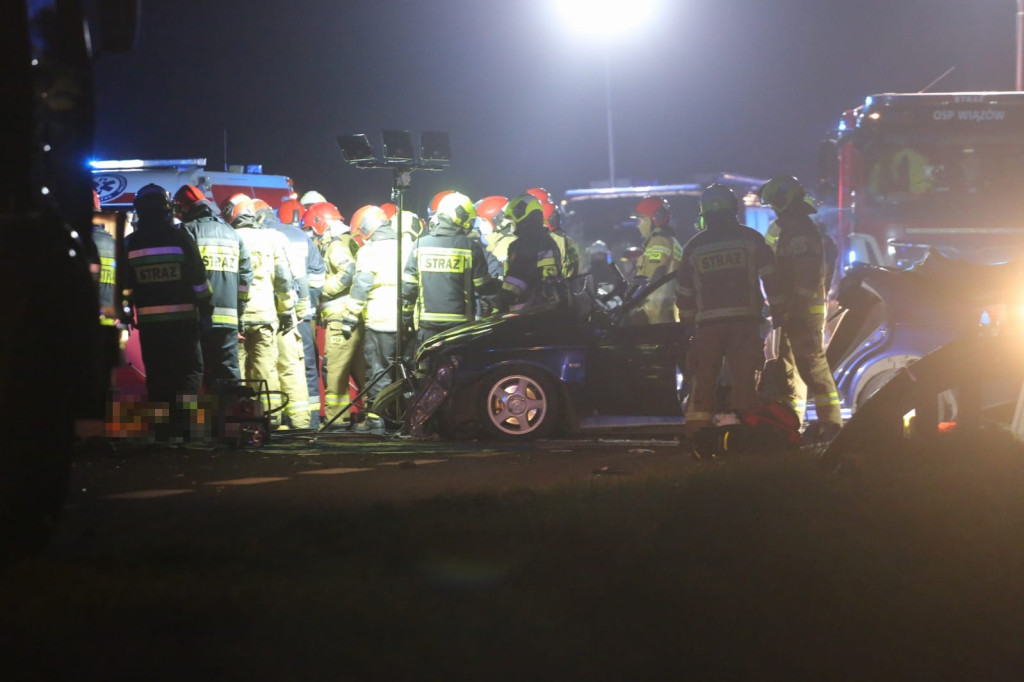26-latek usłyszał zarzut spowodowania wypadku ze skutkiem śmiertelnym. Prokuratura powołała biegłego z zakresu rekonstrukcji zdarzeń drogowych