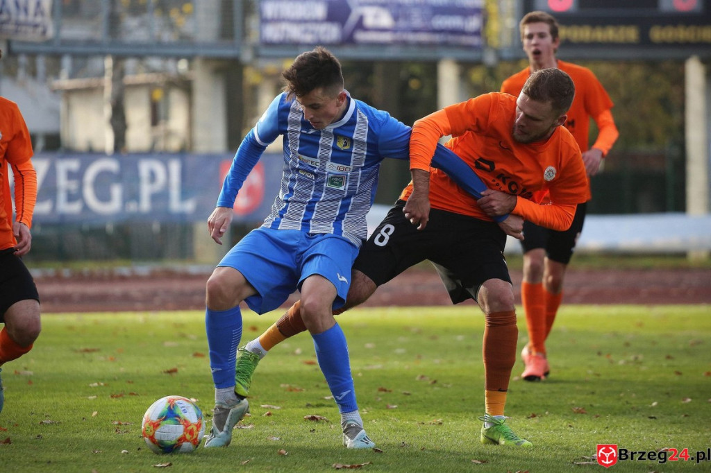 Stal Brzeg przełamała się pokonując rezerwy drużyny z ekstraklasy [GALERIA]