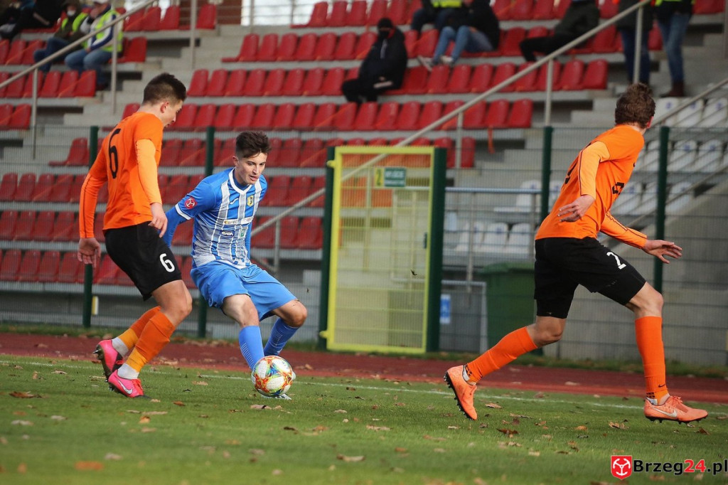 Stal Brzeg przełamała się pokonując rezerwy drużyny z ekstraklasy [GALERIA]