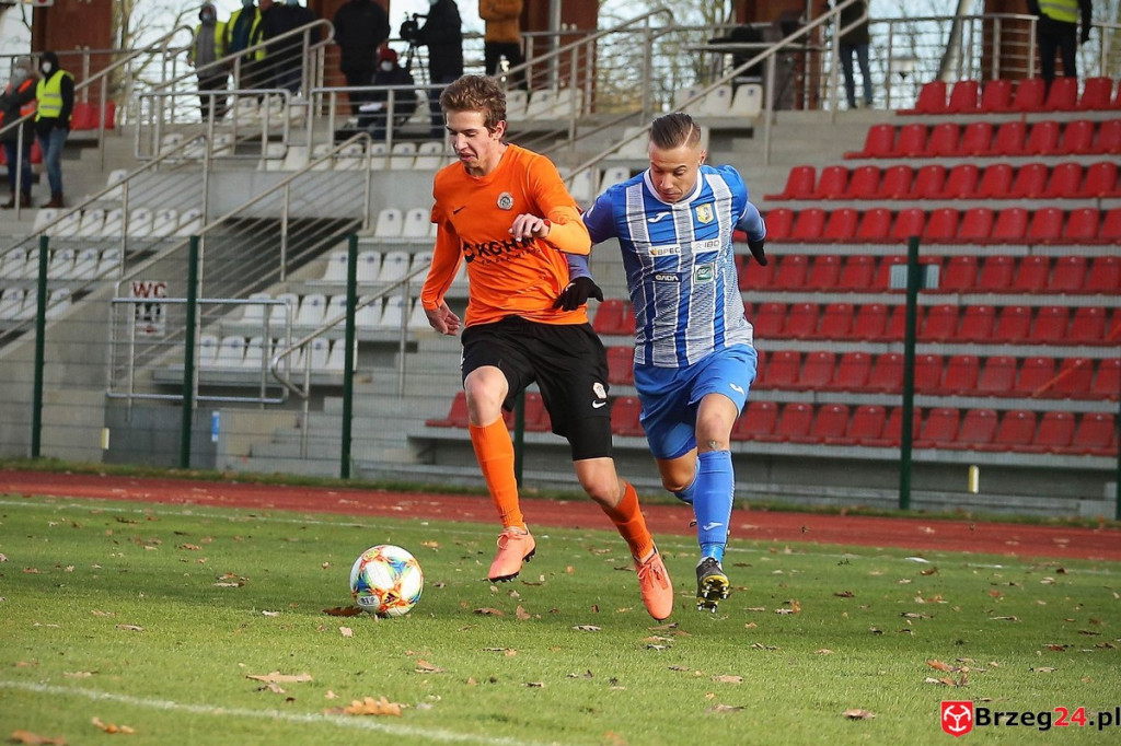 Stal Brzeg przełamała się pokonując rezerwy drużyny z ekstraklasy [GALERIA]