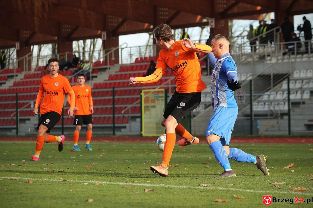 Stal Brzeg przełamała się pokonując rezerwy drużyny z ekstraklasy [GALERIA]