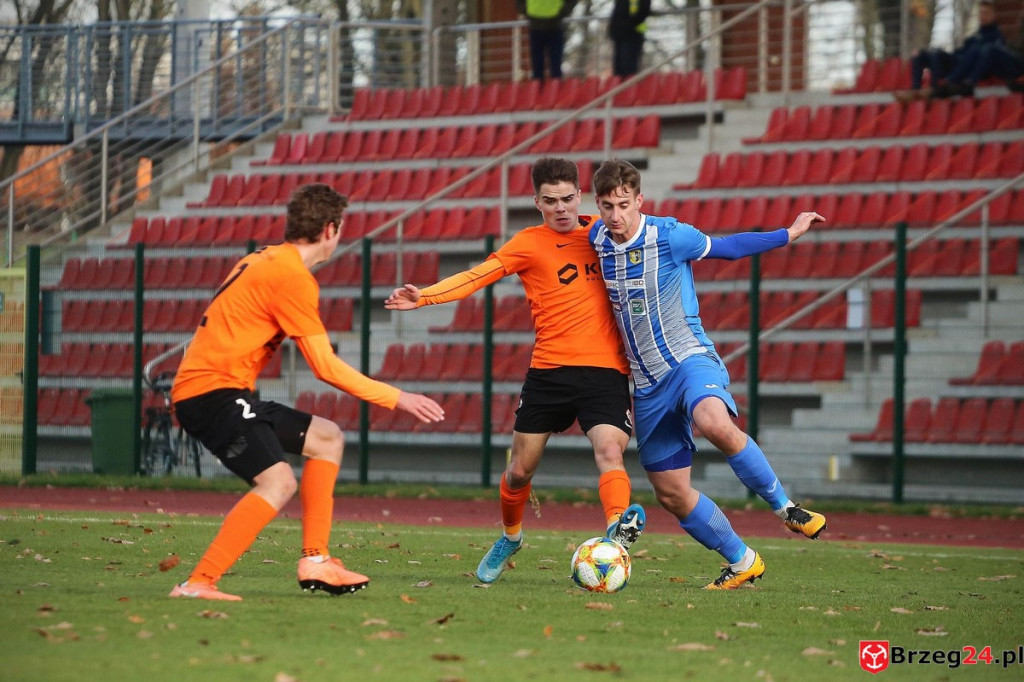 Stal Brzeg przełamała się pokonując rezerwy drużyny z ekstraklasy [GALERIA]