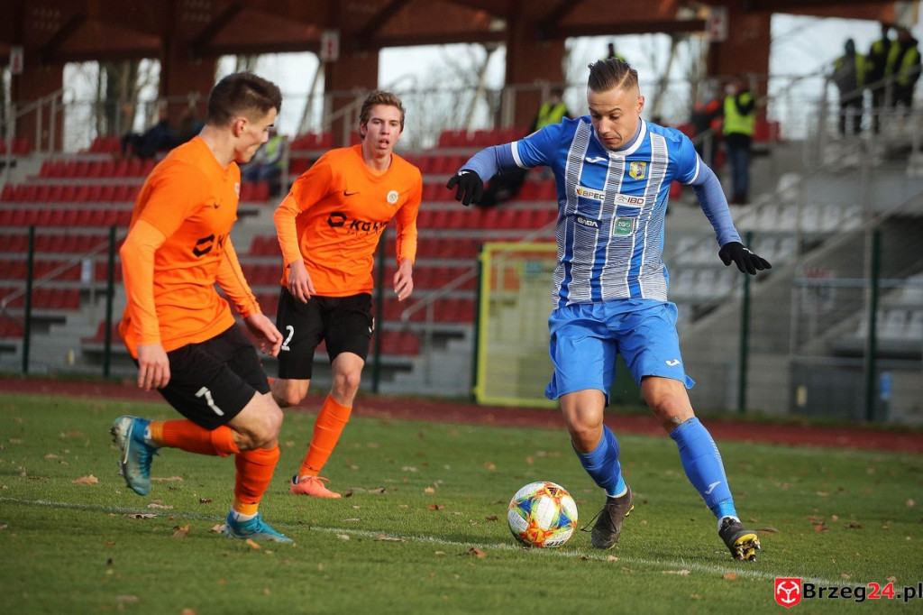 Stal Brzeg przełamała się pokonując rezerwy drużyny z ekstraklasy [GALERIA]