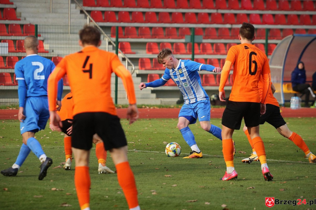 Stal Brzeg przełamała się pokonując rezerwy drużyny z ekstraklasy [GALERIA]