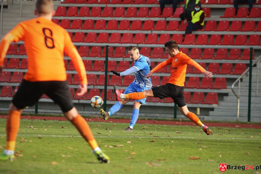 Stal Brzeg przełamała się pokonując rezerwy drużyny z ekstraklasy [GALERIA]
