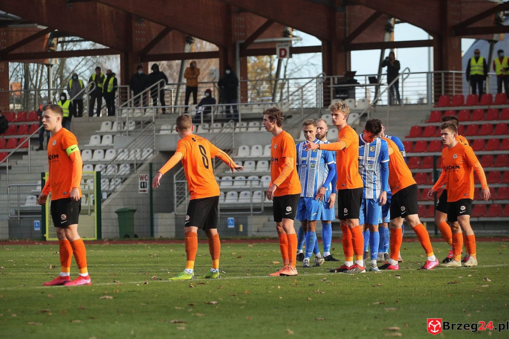 Stal Brzeg przełamała się pokonując rezerwy drużyny z ekstraklasy [GALERIA]