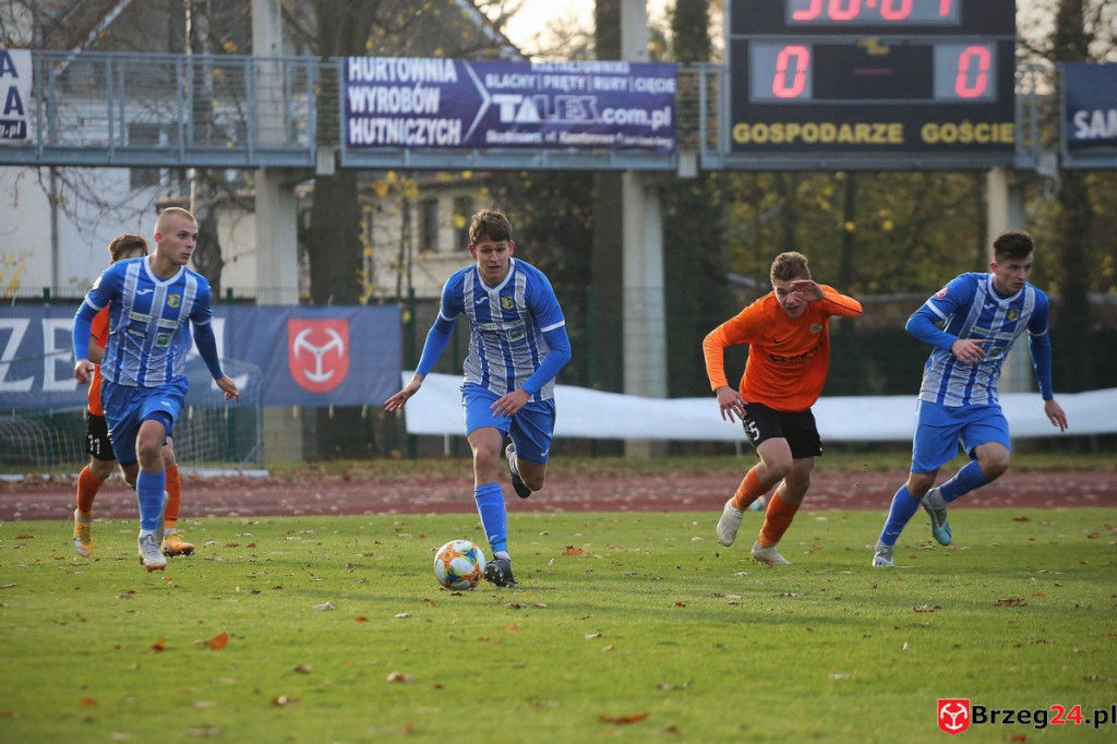 Stal Brzeg przełamała się pokonując rezerwy drużyny z ekstraklasy [GALERIA]
