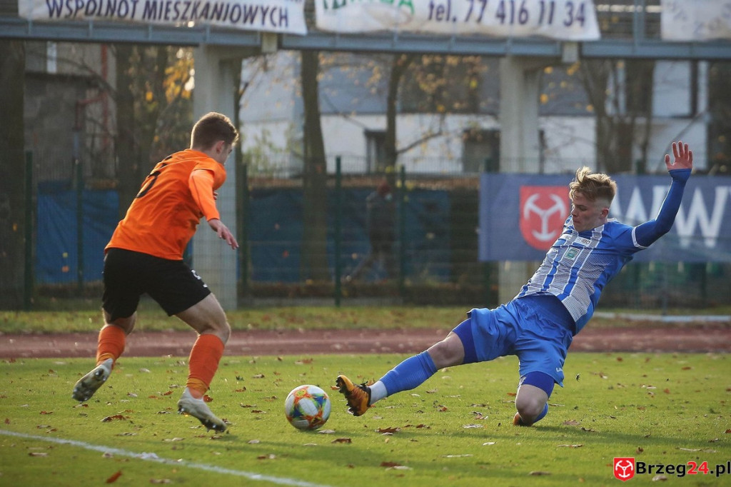 Stal Brzeg przełamała się pokonując rezerwy drużyny z ekstraklasy [GALERIA]