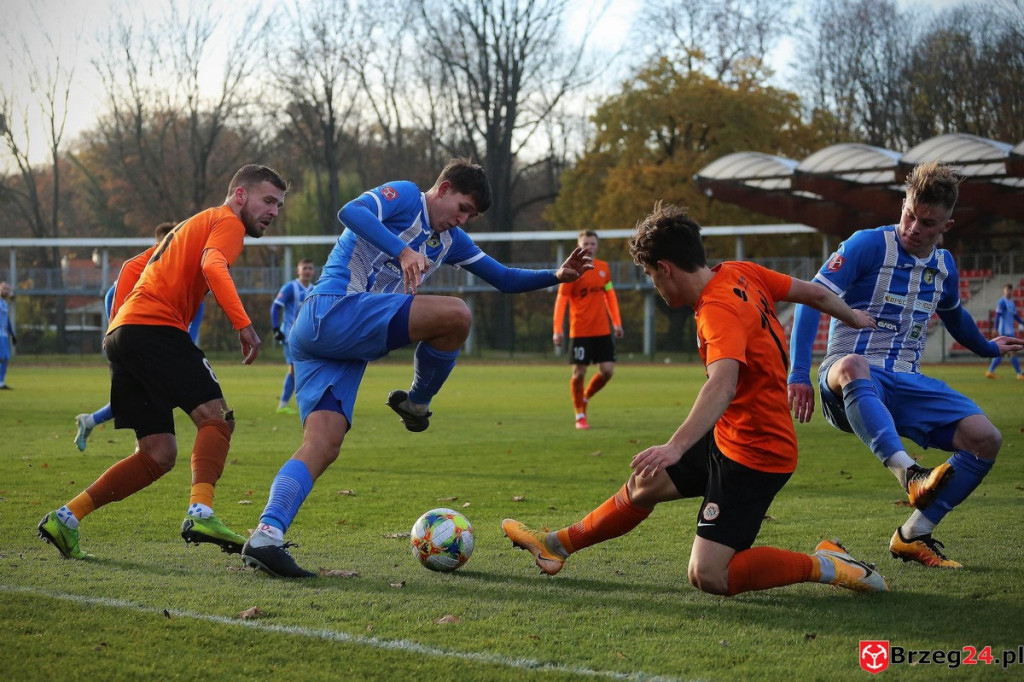 Stal Brzeg przełamała się pokonując rezerwy drużyny z ekstraklasy [GALERIA]