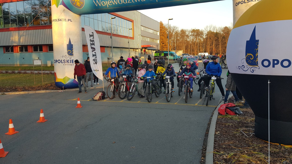 Młodzi kolarze Ziemi Brzeskiej ścigali się na przełajowych trasach w Kędzierzynie-Koźlu