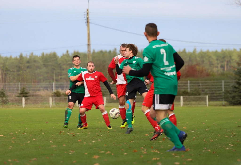 Klasa A zakończyła rundę jesienną. KS Skarbimierz został nowym liderem! [GALERIA z meczu Victoria II Chróścice - KS Skarbimierz]