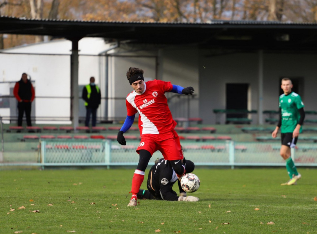 Klasa A zakończyła rundę jesienną. KS Skarbimierz został nowym liderem! [GALERIA z meczu Victoria II Chróścice - KS Skarbimierz]