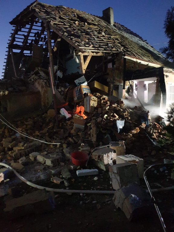 Wybuch butli z gazem poważnie uszkodził dom w Łukowicach Brzeskich