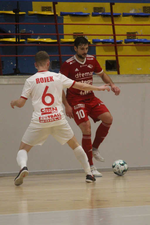 Fatalna porażka w derbach. Trener Fit-Morning Gredaru Brzeg zwolniony po meczu przeciwko Dremanowi Opole Komprachcice [GALERIA]