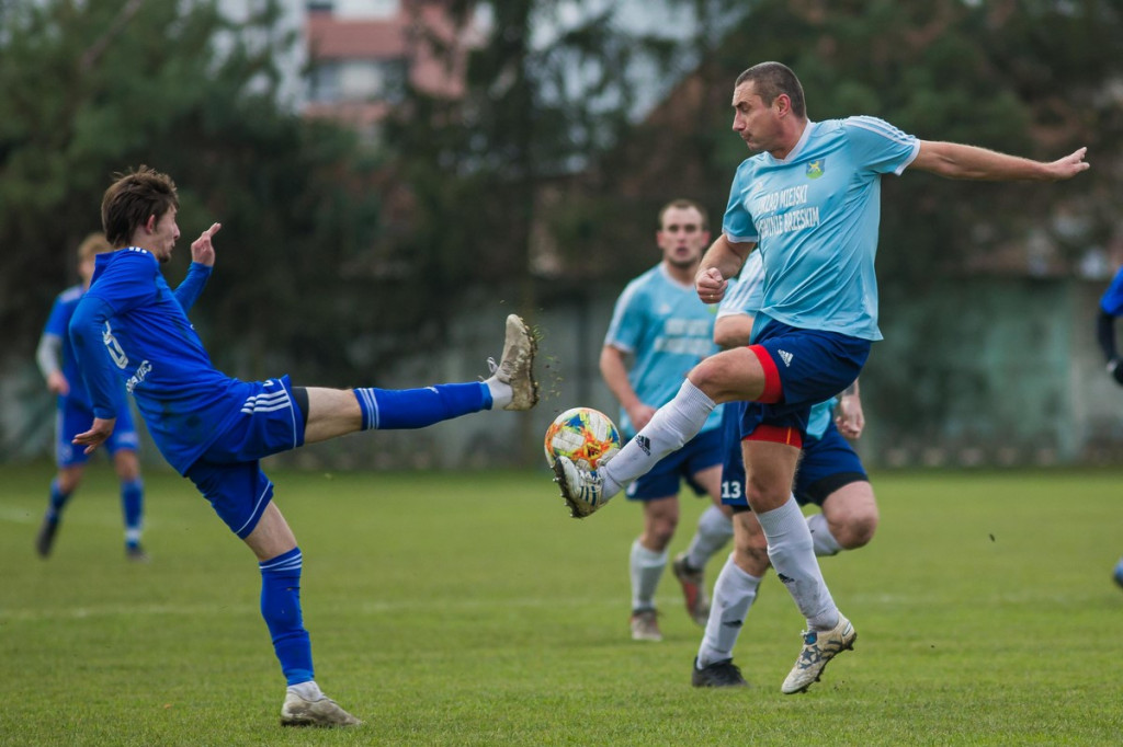 Olimpia Lewin Brzeski pożegnała rundę pięknymi golami, ale niestety przegrała z Fortuną Głogówek [GALERIA]
