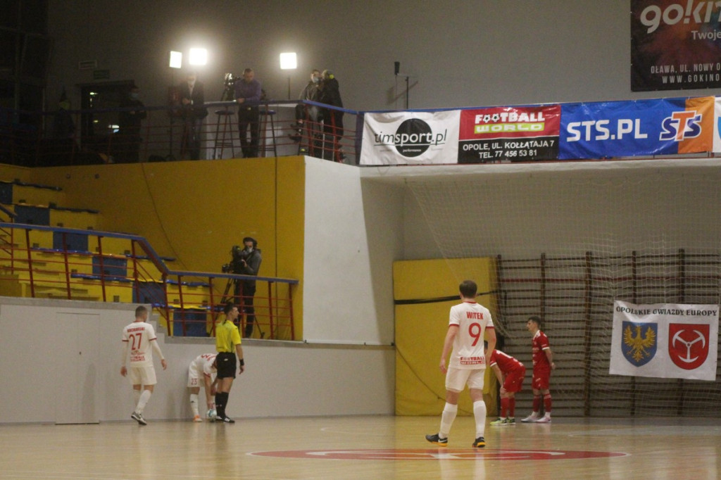 Fatalna porażka w derbach. Trener Fit-Morning Gredaru Brzeg zwolniony po meczu przeciwko Dremanowi Opole Komprachcice [GALERIA]