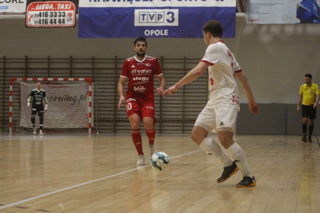 Fatalna porażka w derbach. Trener Fit-Morning Gredaru Brzeg zwolniony po meczu przeciwko Dremanowi Opole Komprachcice [GALERIA]