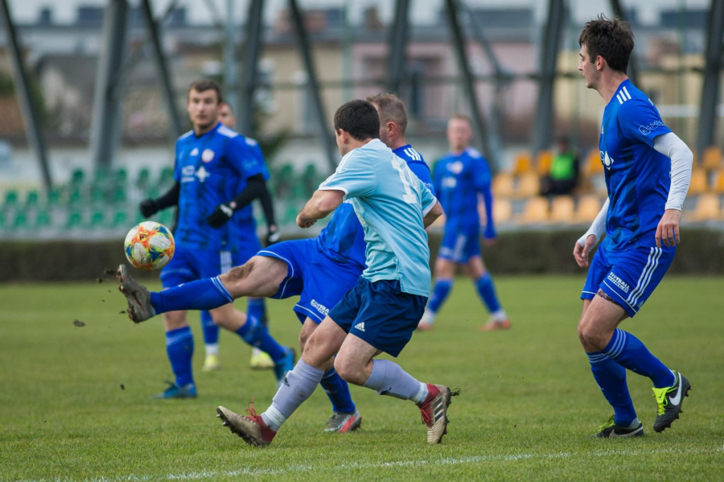 Olimpia Lewin Brzeski pożegnała rundę pięknymi golami, ale niestety przegrała z Fortuną Głogówek [GALERIA]