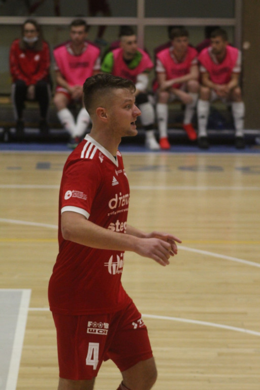 Fatalna porażka w derbach. Trener Fit-Morning Gredaru Brzeg zwolniony po meczu przeciwko Dremanowi Opole Komprachcice [GALERIA]