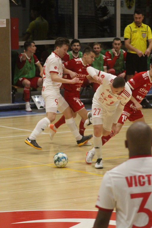 Fatalna porażka w derbach. Trener Fit-Morning Gredaru Brzeg zwolniony po meczu przeciwko Dremanowi Opole Komprachcice [GALERIA]