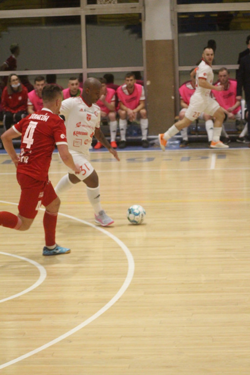 Fatalna porażka w derbach. Trener Fit-Morning Gredaru Brzeg zwolniony po meczu przeciwko Dremanowi Opole Komprachcice [GALERIA]