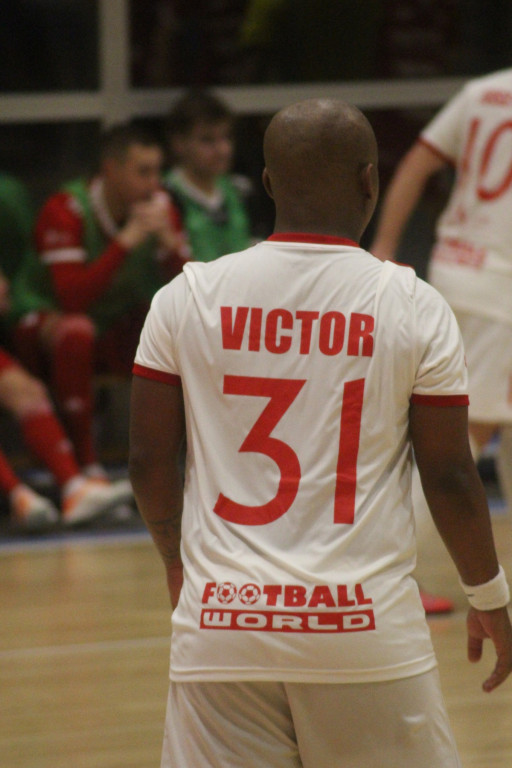 Fatalna porażka w derbach. Trener Fit-Morning Gredaru Brzeg zwolniony po meczu przeciwko Dremanowi Opole Komprachcice [GALERIA]