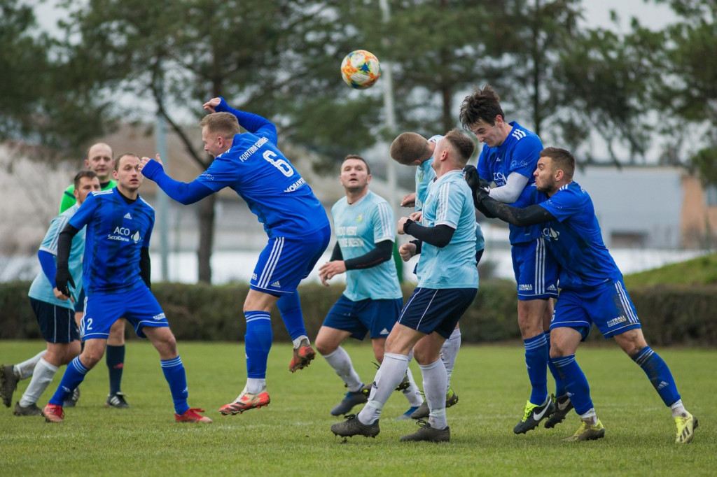 Olimpia Lewin Brzeski pożegnała rundę pięknymi golami, ale niestety przegrała z Fortuną Głogówek [GALERIA]
