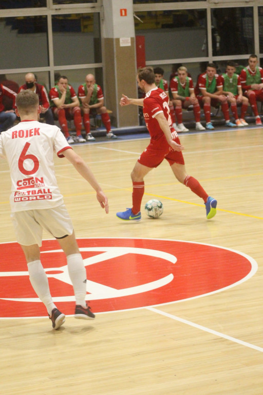 Fatalna porażka w derbach. Trener Fit-Morning Gredaru Brzeg zwolniony po meczu przeciwko Dremanowi Opole Komprachcice [GALERIA]