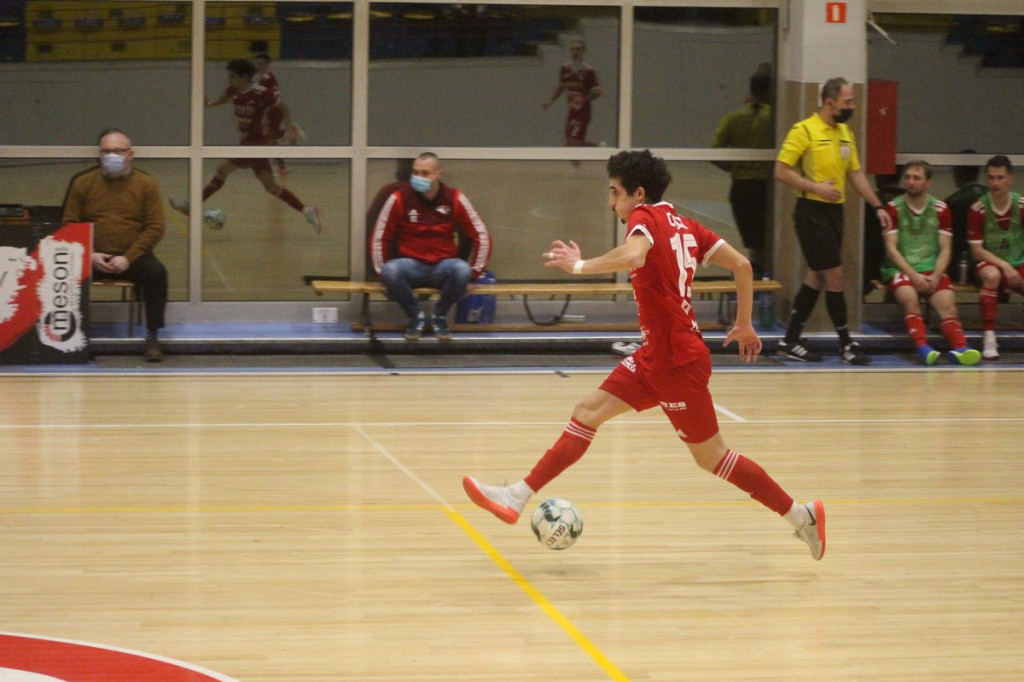 Fatalna porażka w derbach. Trener Fit-Morning Gredaru Brzeg zwolniony po meczu przeciwko Dremanowi Opole Komprachcice [GALERIA]